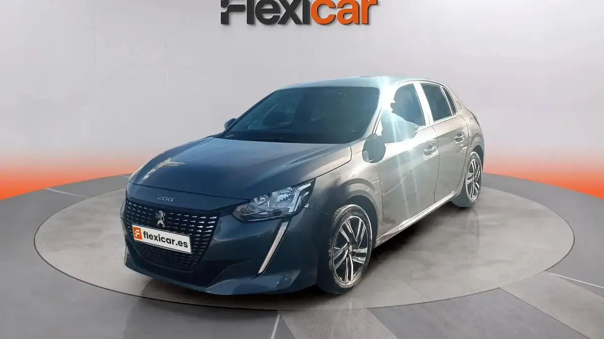 Usado Peugeot 208 Active 102 CV (75 kW) 2022 Gris Utilitario