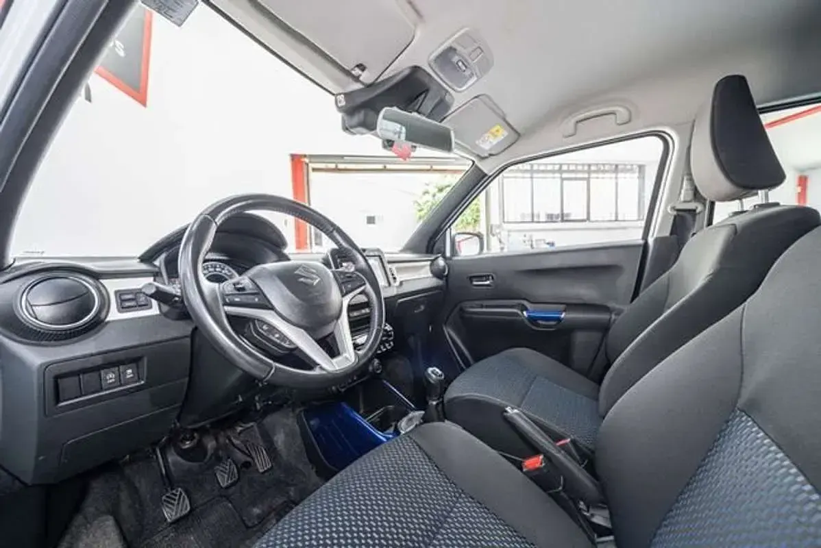 Usado Suzuki Ignis GLX 83 CV (61 kW) 2022 Blanco SUV