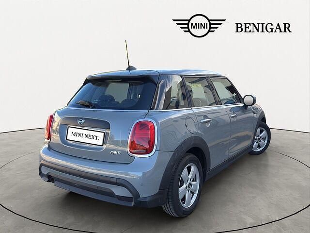 Usado Mini ONE 102 CV (75 kW) 2021 Gris Utilitario