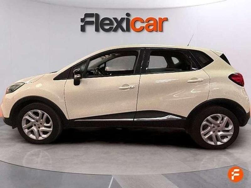 Usado Renault Captur Intens 90 CV (66 kW) 2016 Beige SUV