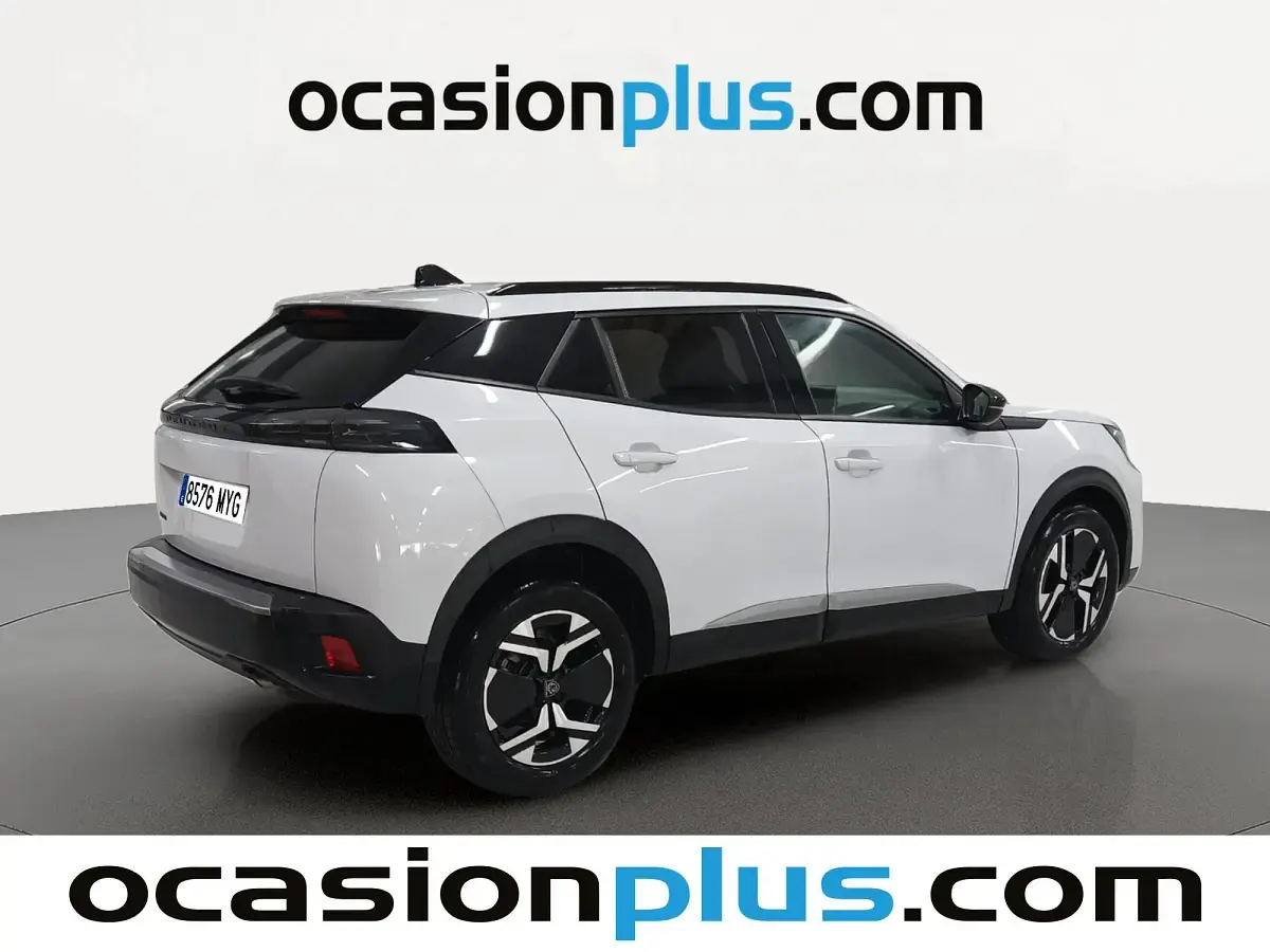 Usado Peugeot 2008 Allure 102 HP (75 kW) 2025 Branco SUV