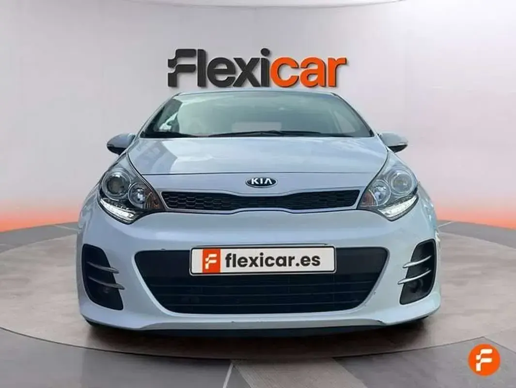 Usado Kia Rio 84 CV (61 kW) 2016 Blanco Utilitario