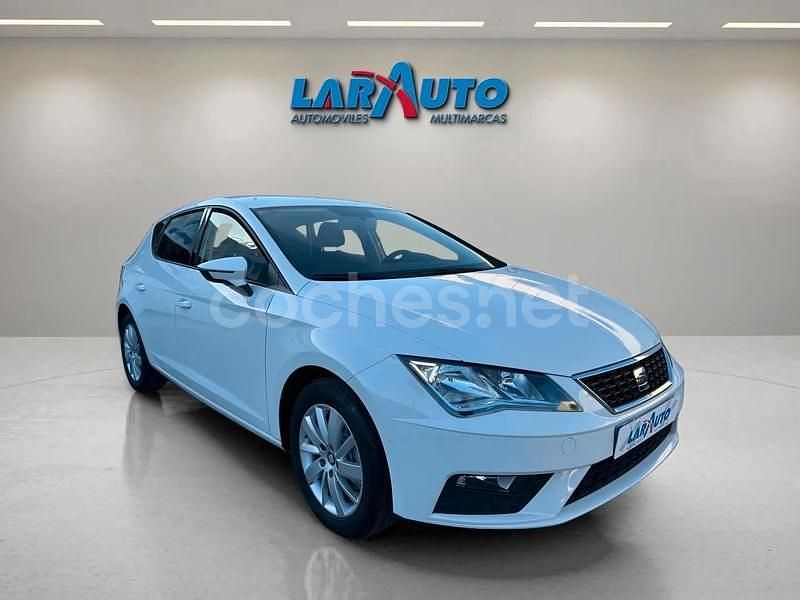Usado Seat Leon Style 110 CV (80 kW) 2018 Blanco Berlina