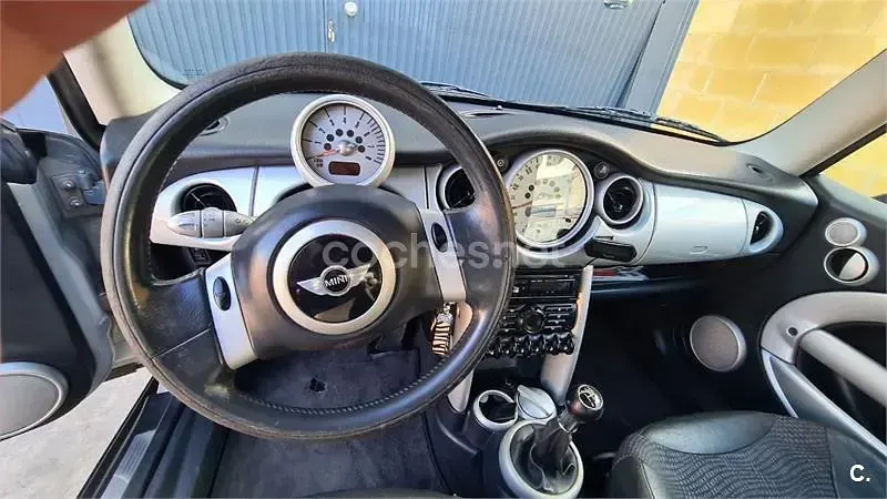 Usado Mini Cooper 115 CV (84 kW) 2001 Gris / plata Utilitario