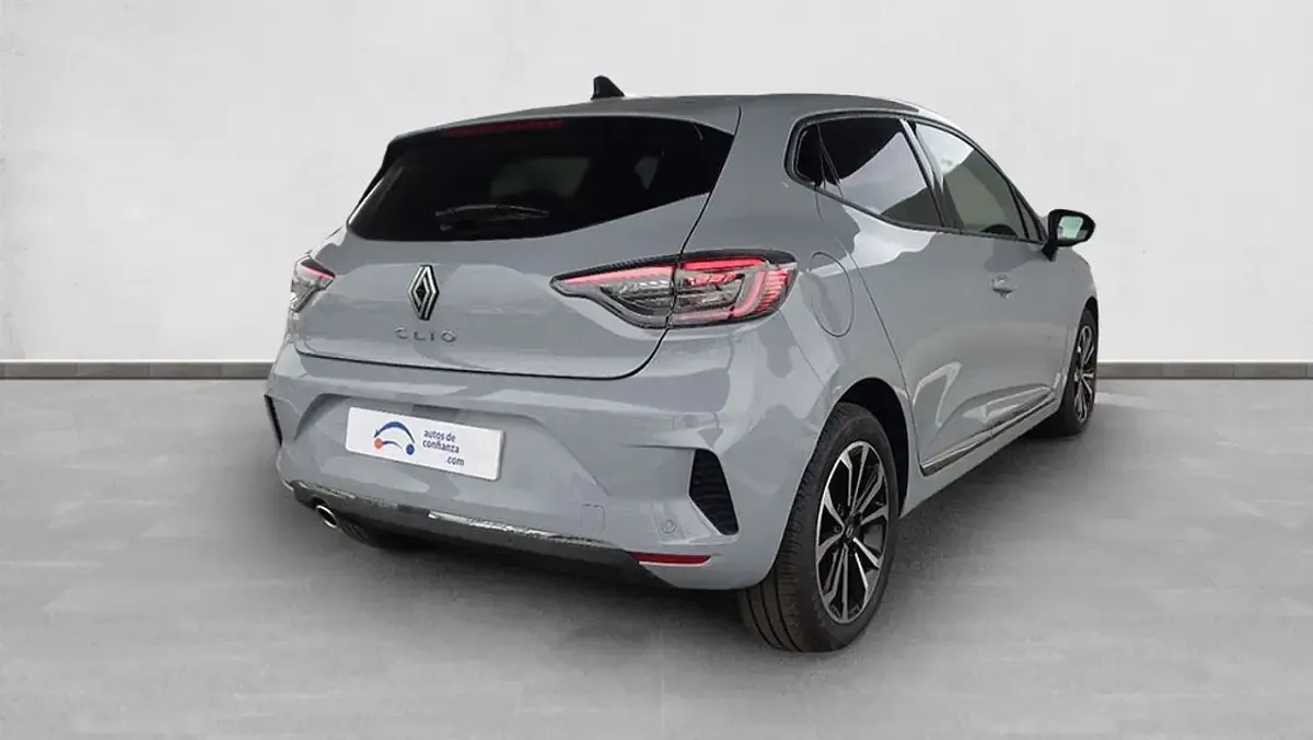 Usado Renault Clio Techno 101 CV (74 kW) 2025 Utilitario