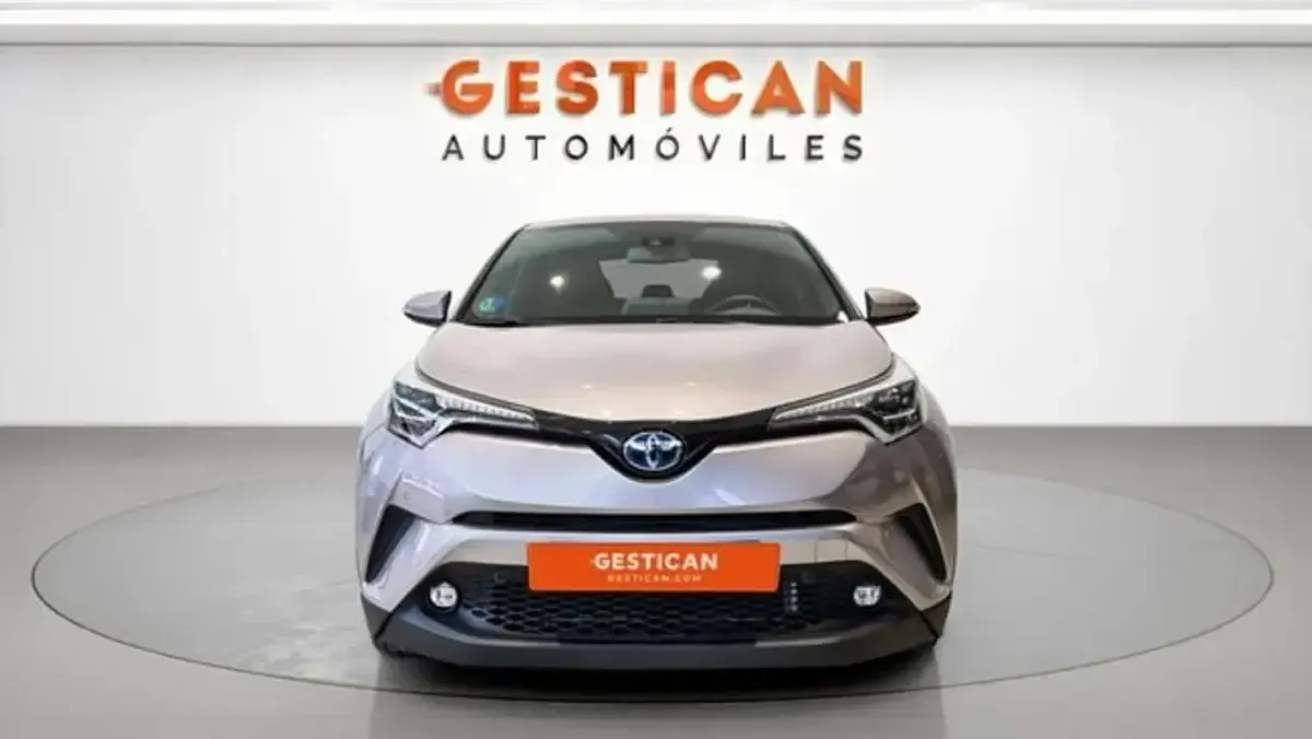 Usado Toyota C-HR Advance 122 CV (89 kW) 2020 Gris SUV