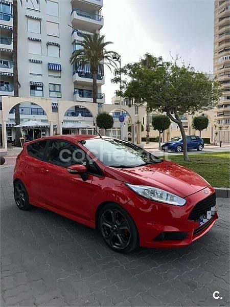 Rojo Usado 2017 Ford Fiesta ST Utilitario | 9000 € (Precio justo) - Imagen 1/4