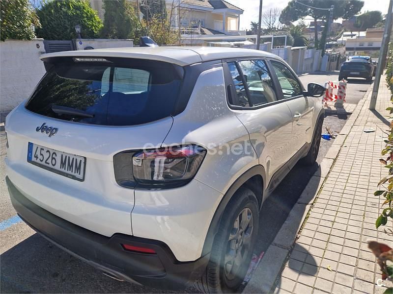 Begagnad Jeep Avenger Longitude 100 HK (73 kW) 2023 Vit SUV