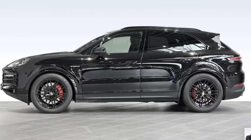 Usado Porsche Cayenne S E-Hybrid 519 CV (381 kW) 2024 Negro SUV