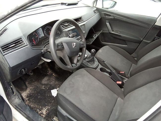 Usado Seat Arona Reference 95 CV (69 kW) 2021 Blanco SUV