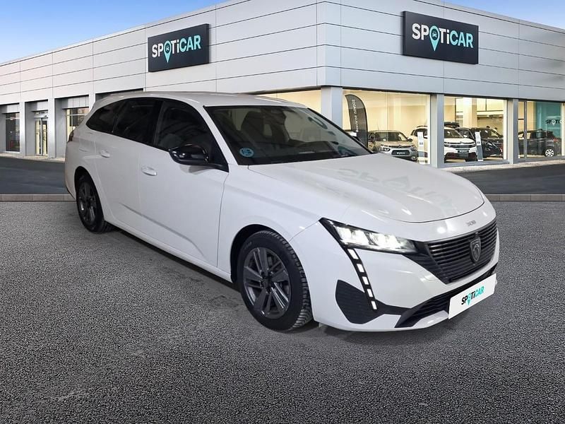Usado Peugeot 308 SW Active 130 CV (95 kW) 2022 Blanco Familiar