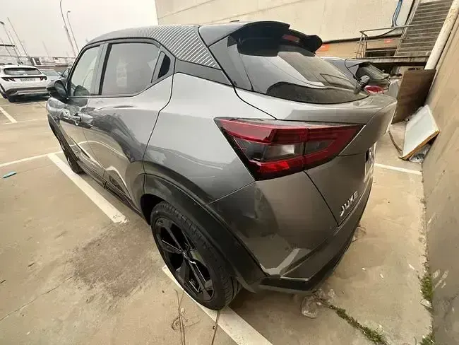 Käytetty Nissan Juke 143 HP (105 kW) 2022 Harmaa Katumaasturi
