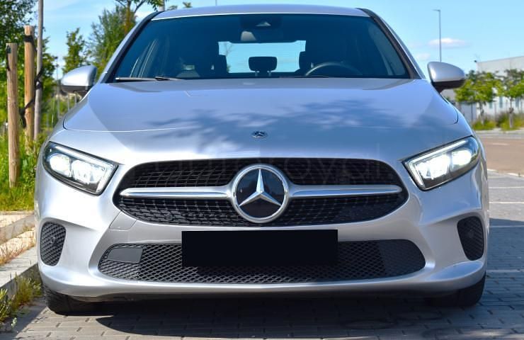 Usado Mercedes A200 Progressive 163 CV (119 kW) 2019 Gris (montaña) Berlina