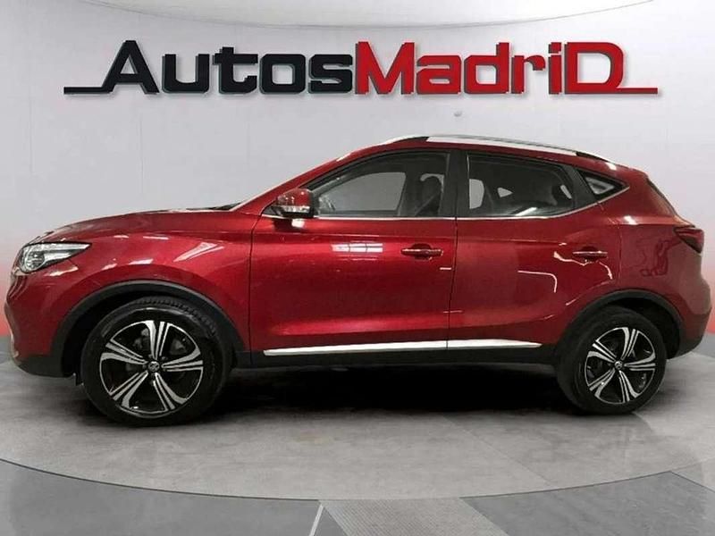 Usado MG ZS Comfort 107 HP (78 kW) 2022 Vermelho Sedan