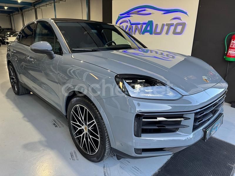 Usado Porsche Cayenne 470 CV (345 kW) 2024 Gris / plata SUV