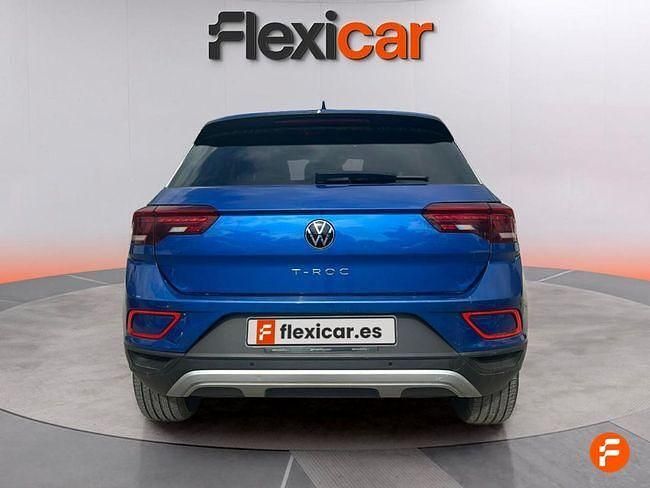 Usado VW T-Roc 110 CV (80 kW) 2023 Azul SUV