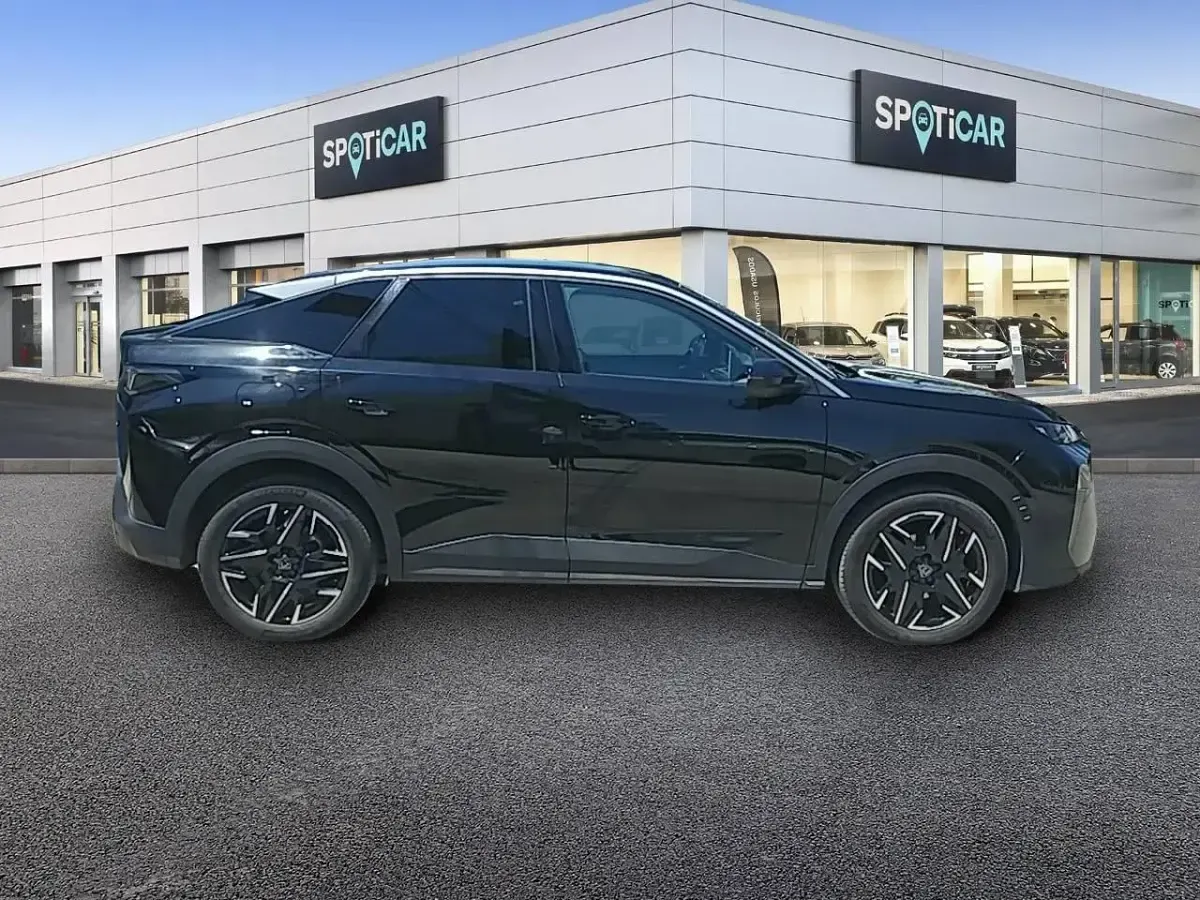 Usado Peugeot 3008 Allure 145 CV (106 kW) 2025 Negro SUV