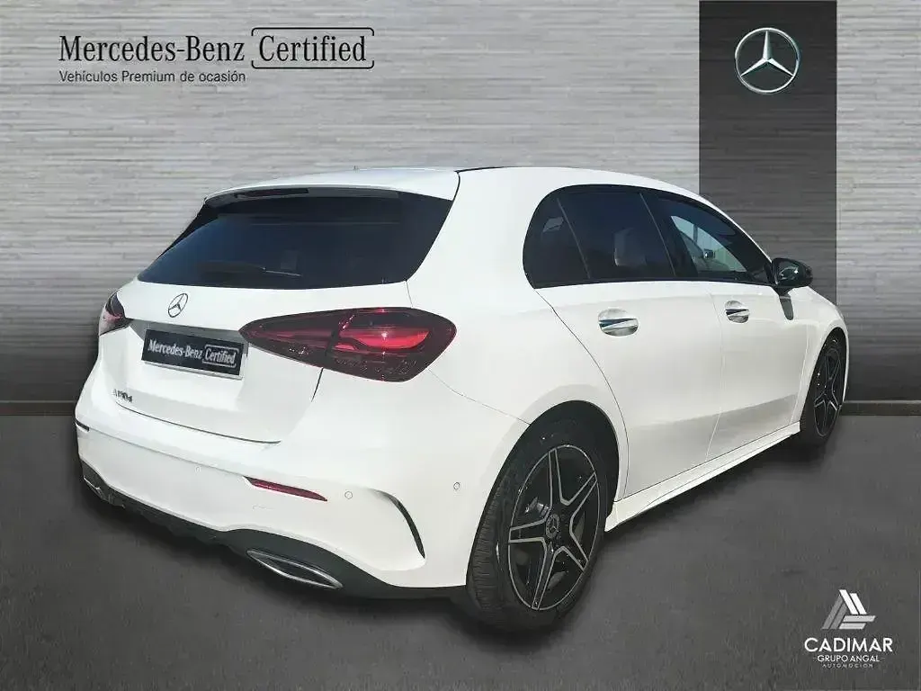 Usado Mercedes A180 116 CV (85 kW) 2025 Blanco polar Berlina