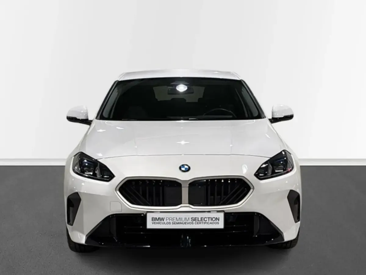 Usado BMW 120 Comfort Edition 178 CV (130 kW) 2024 Blanco Utilitario