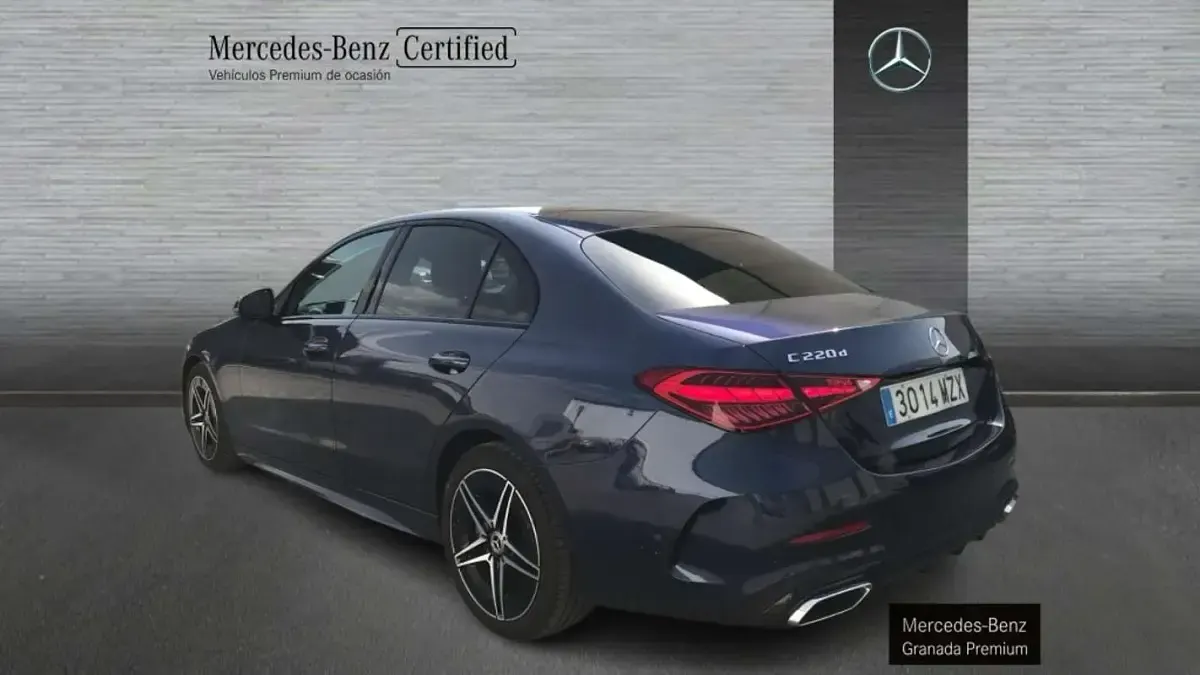 Usado Mercedes C220 200 CV (147 kW) 2025 Azul Berlina