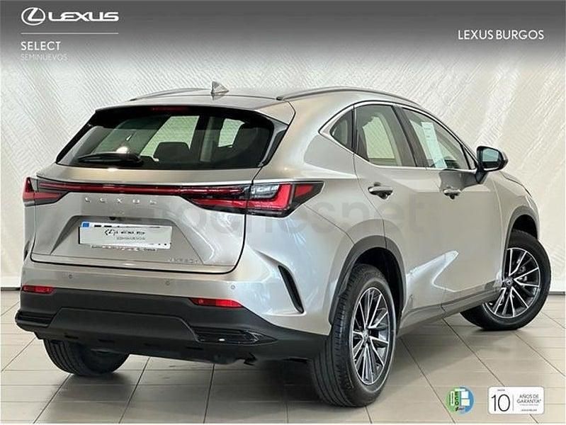 Usado Lexus NX450h+ 306 CV (225 kW) 2025 Gris / plata SUV
