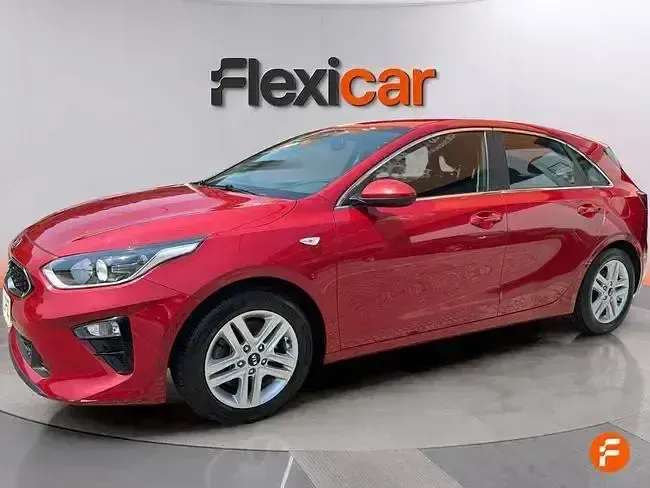 Usado Kia Ceed 120 CV (88 kW) 2021 Rojo Utilitario