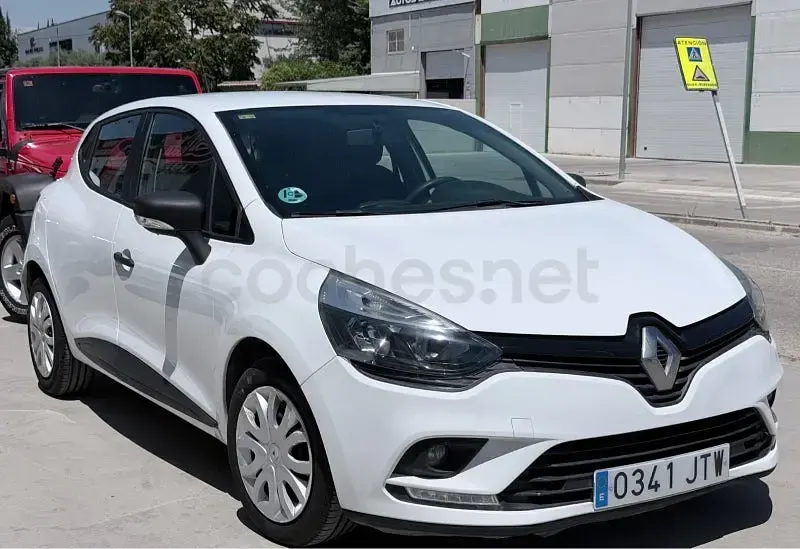 Usado Renault Clio IV LIMITED 75 CV (55 kW) 2017 Blanco Berlina