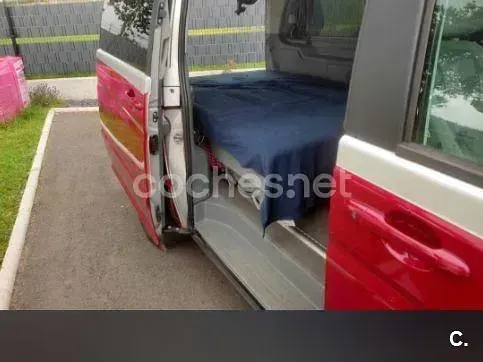 Usado Mercedes Viano 150 CV (110 kW) 2007 Granate Monovolumen