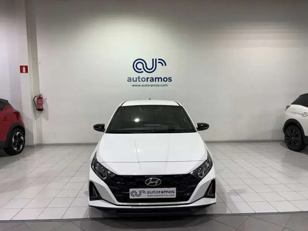Usado Hyundai i20 N Line 84 CV (61 kW) 2023 Blanco Berlina