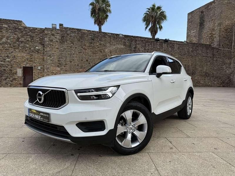 Usado Volvo XC40 Momentum 163 CV (119 kW) 2021 Blanco SUV