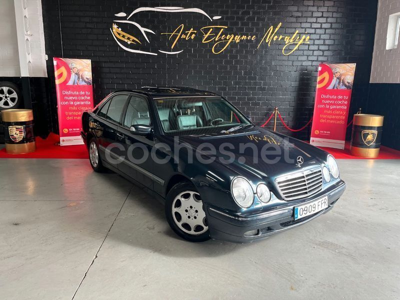 Azul Usado 2000 Mercedes E270 Elegance Berlina | 5000 € - Imagen 1/4