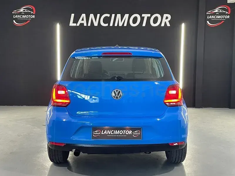 Usado VW Polo 90 HP (66 kW) 2017 Azul Sedan