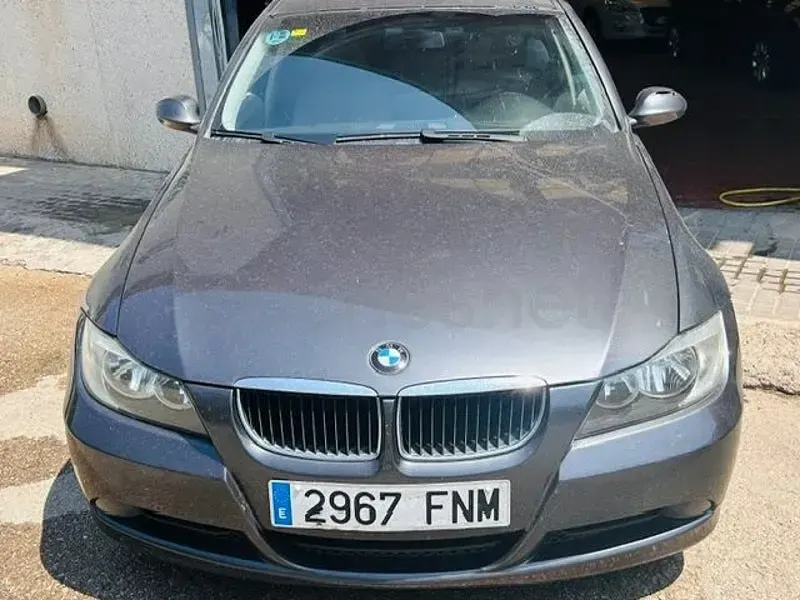 Usado BMW 320 150 CV (110 kW) 2007 Gris / plata Berlina