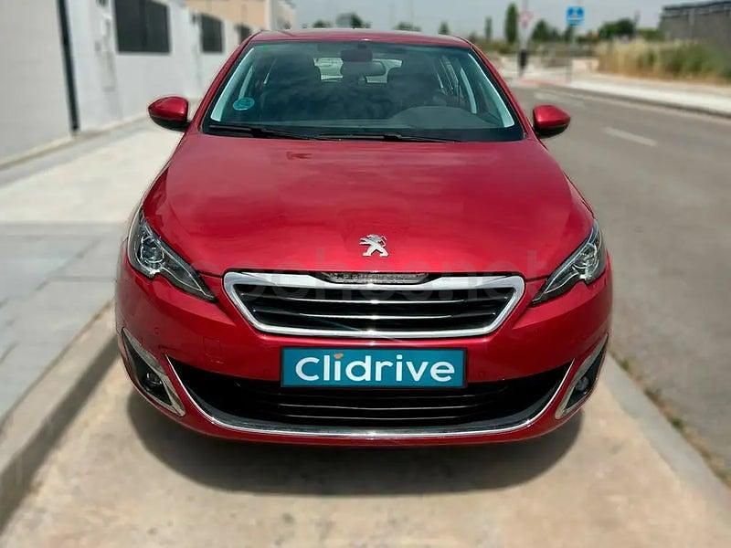 Usado Peugeot 308 Allure 130 CV (95 kW) 2014 Granate Berlina