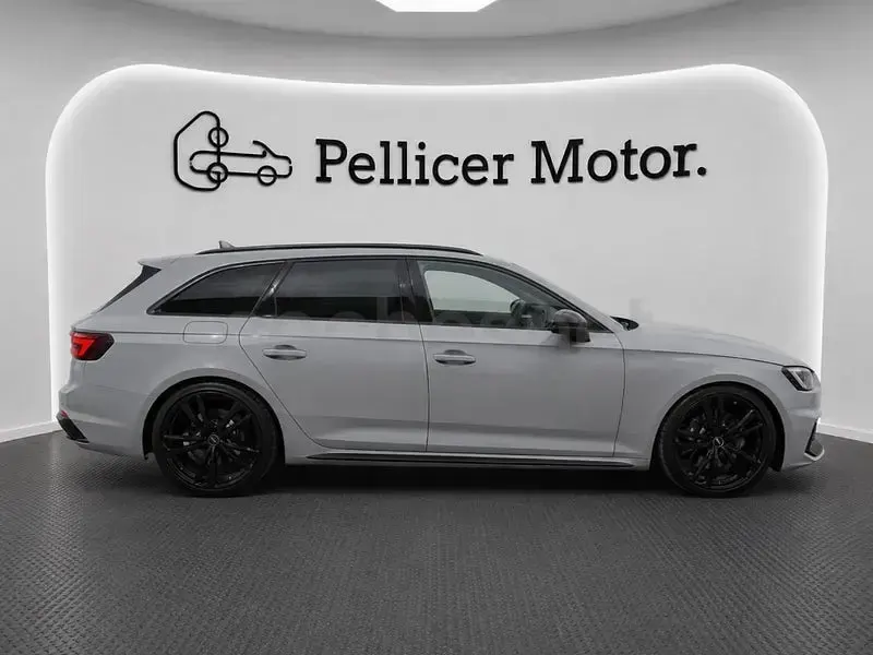 Usado Audi RS4 450 CV (330 kW) 2019 Gris / plata Familiar