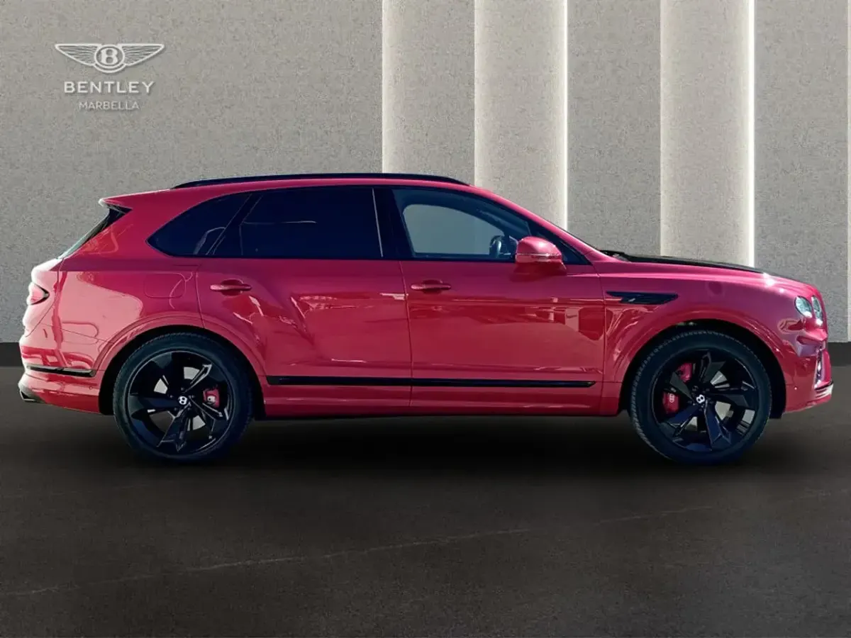 Usado Bentley Bentayga 449 CV (330 kW) 2023 Plateado SUV