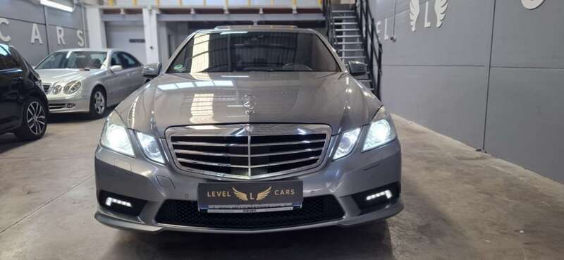 Gris Usado 2010 Mercedes E350 Elegance Familiar | 19.900 € (Un poco caro) - Imagen 1/4