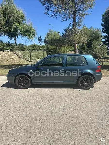 Usado VW Golf IV Highline 115 CV (84 kW) 2002 Azul Berlina