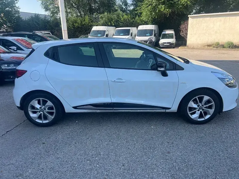 Usado Renault Clio IV LIMITED 90 CV (66 kW) 2016 Blanco Berlina