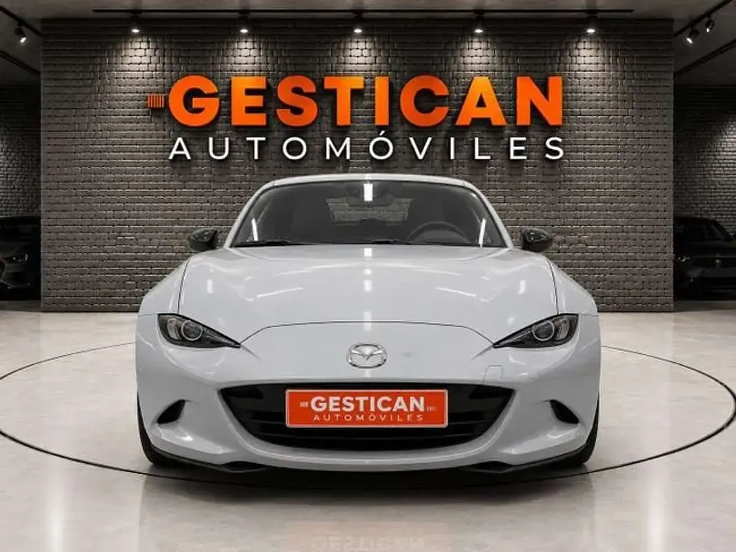 Usado Mazda MX5 Homura-Line 132 CV (97 kW) 2026 Gris Descapotable