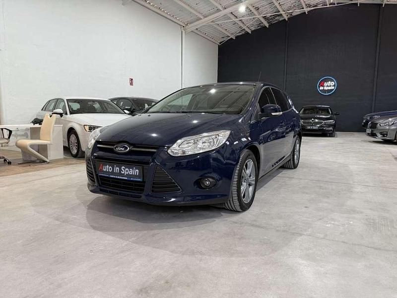Usado Ford Focus Trend 125 CV (91 kW) 2013 Azul Utilitario