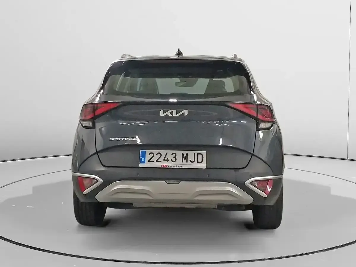 Usado Kia Sportage 150 CV (110 kW) 2023 Gris SUV
