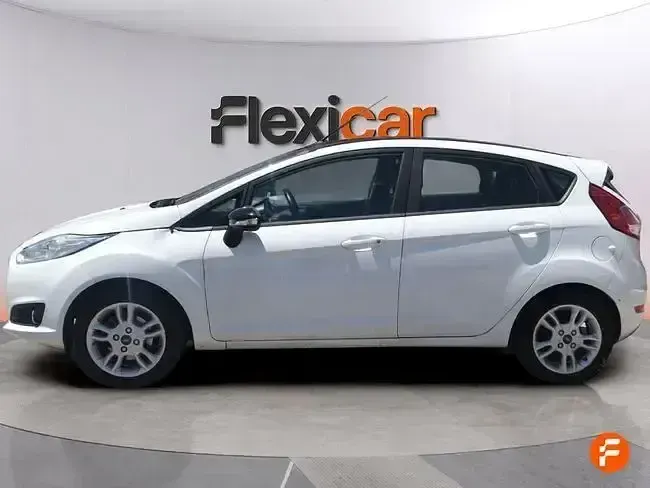 Usado Ford Fiesta Active 85 CV (62 kW) 2017 Blanco Utilitario