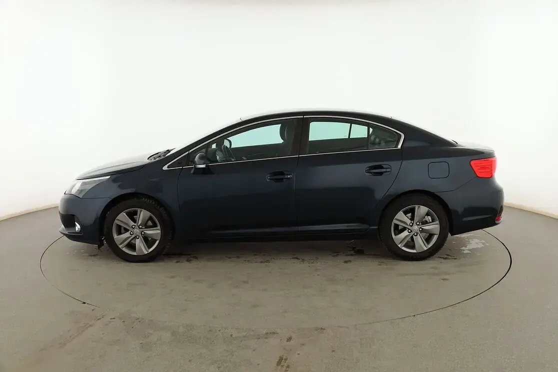 Usado Toyota Avensis Advance 147 CV (108 kW) 2015 Azul Berlina