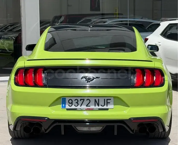 Usado Ford Mustang Fastback 291 CV (214 kW) 2020 Verde Coupe