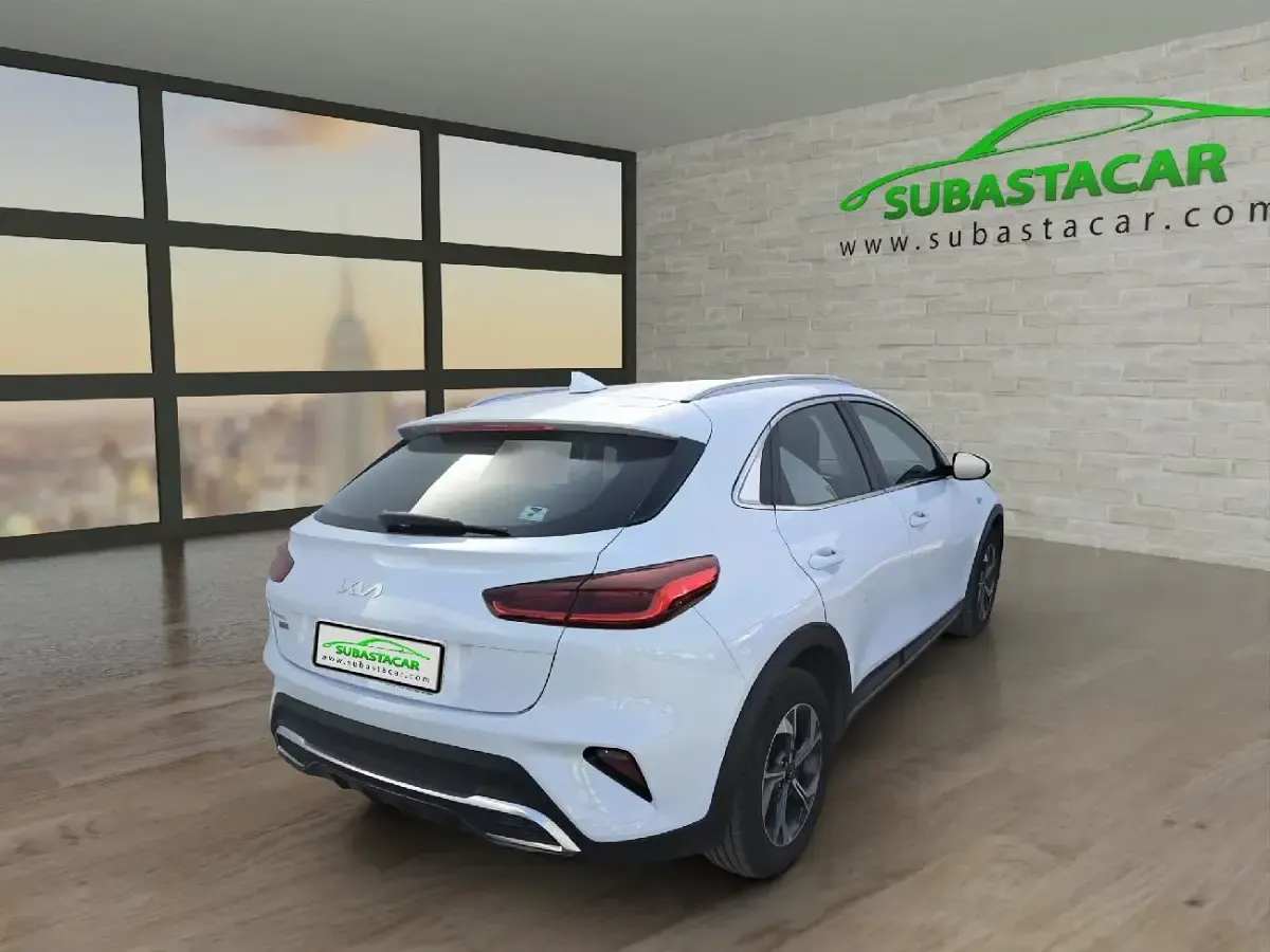 Usado Kia XCeed 160 CV (117 kW) 2023 Blanco SUV