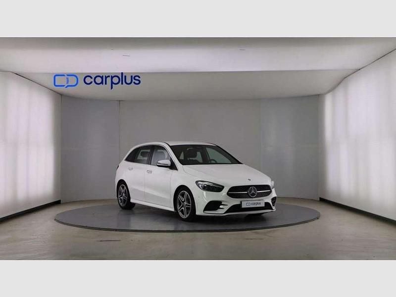 Usado Mercedes B200 150 CV (110 kW) 2024 Blanco Monovolumen