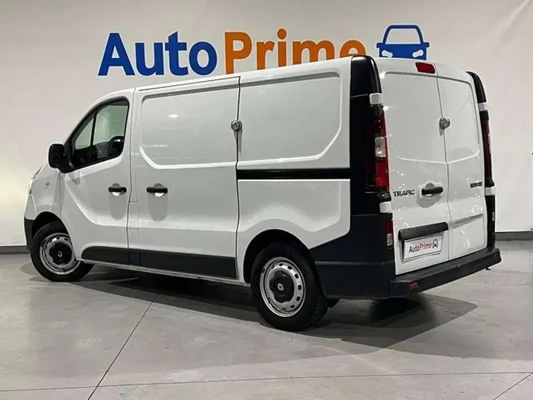 Usado Renault Trafic 170 CV (125 kW) 2019 Blanco Monovolumen