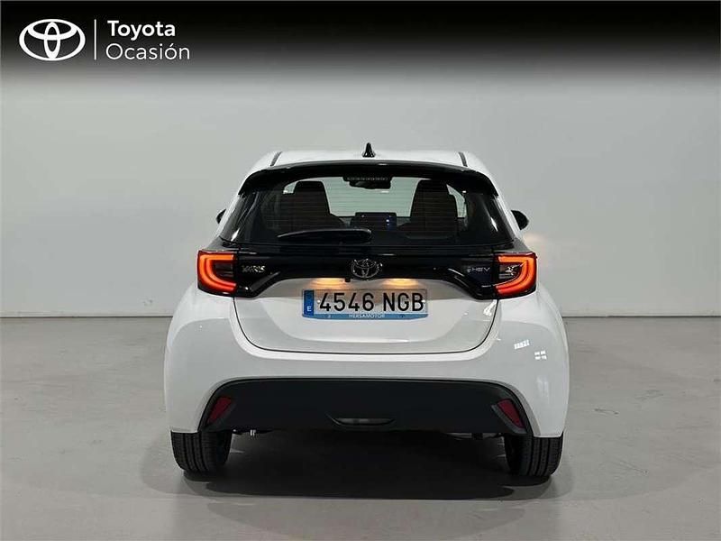 Usado Toyota Yaris Hybrid Active 116 CV (85 kW) 2025 Monovolumen