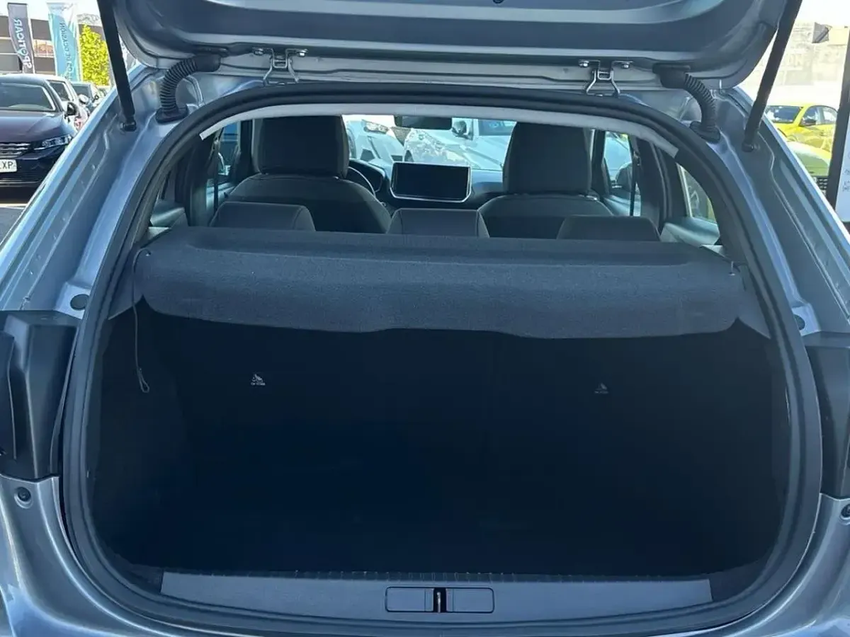 Occasion Peugeot 208 Active 101 PK (74 kW) 2024 Grijs Hatchback